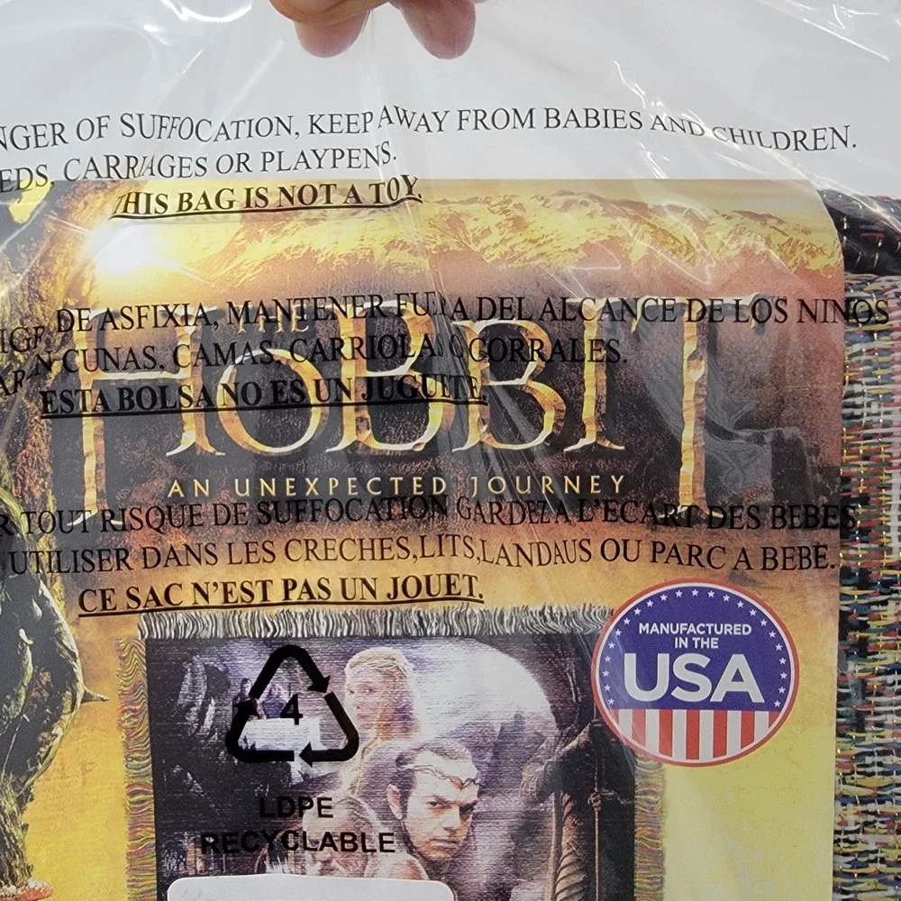 NEW The Hobbit: An Unexpected‎ Journey Group Woven Fringe Tapestry Throw Blanket
